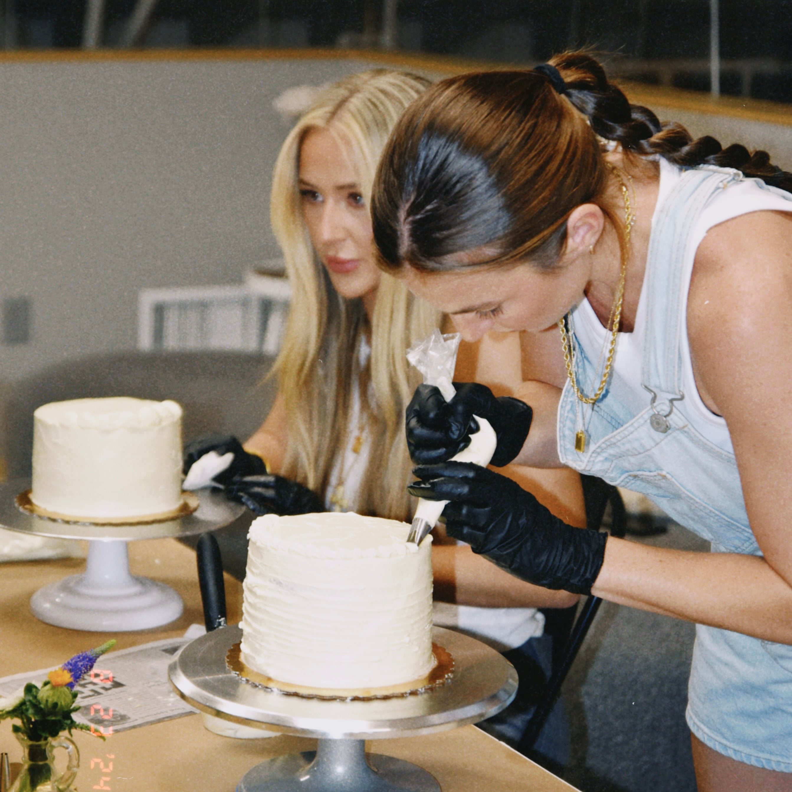 "Girls Night Out" Cake Decorating Class